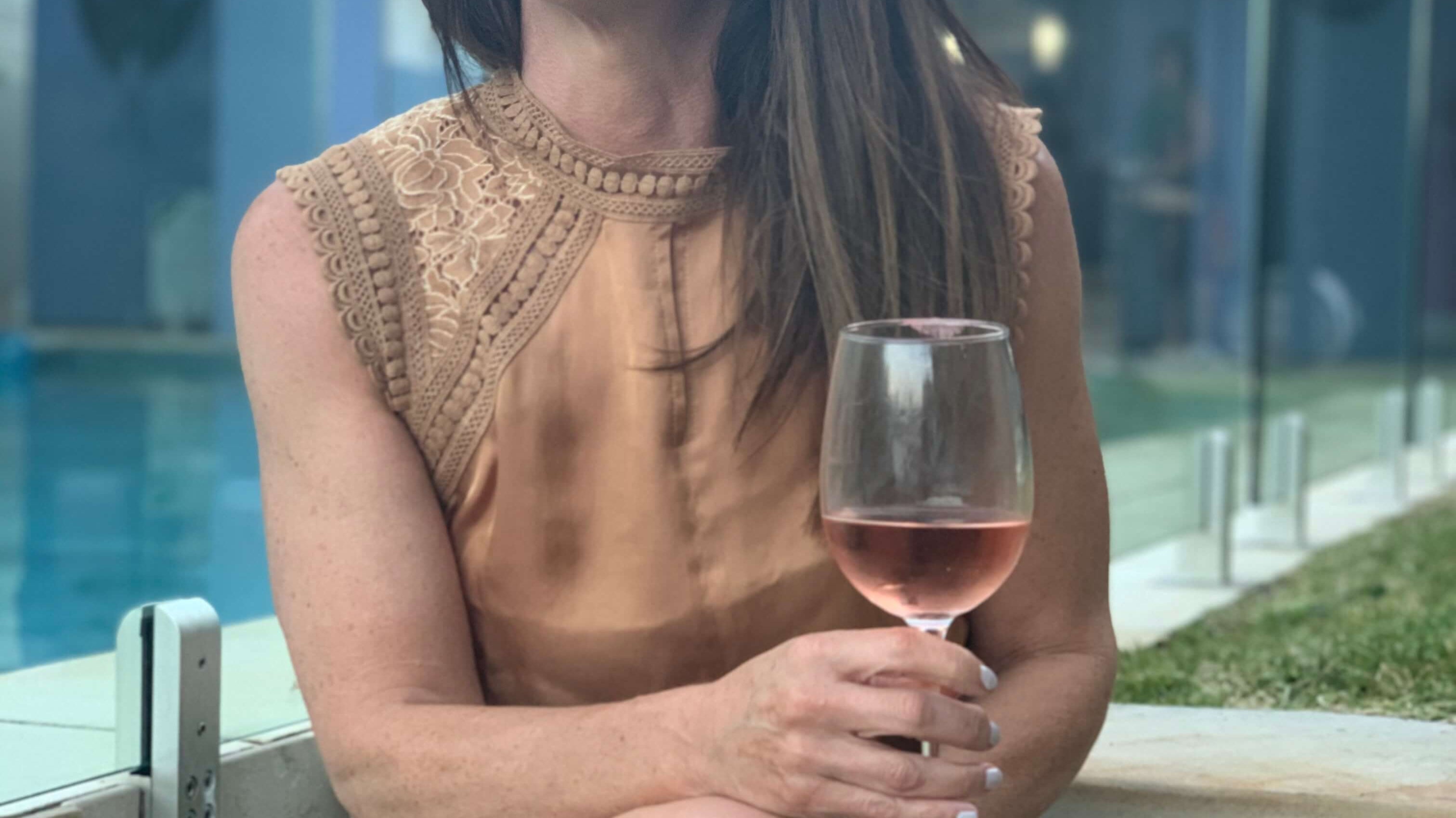 Meet Sarah Connelly from Sober Sommelier - Craftzero