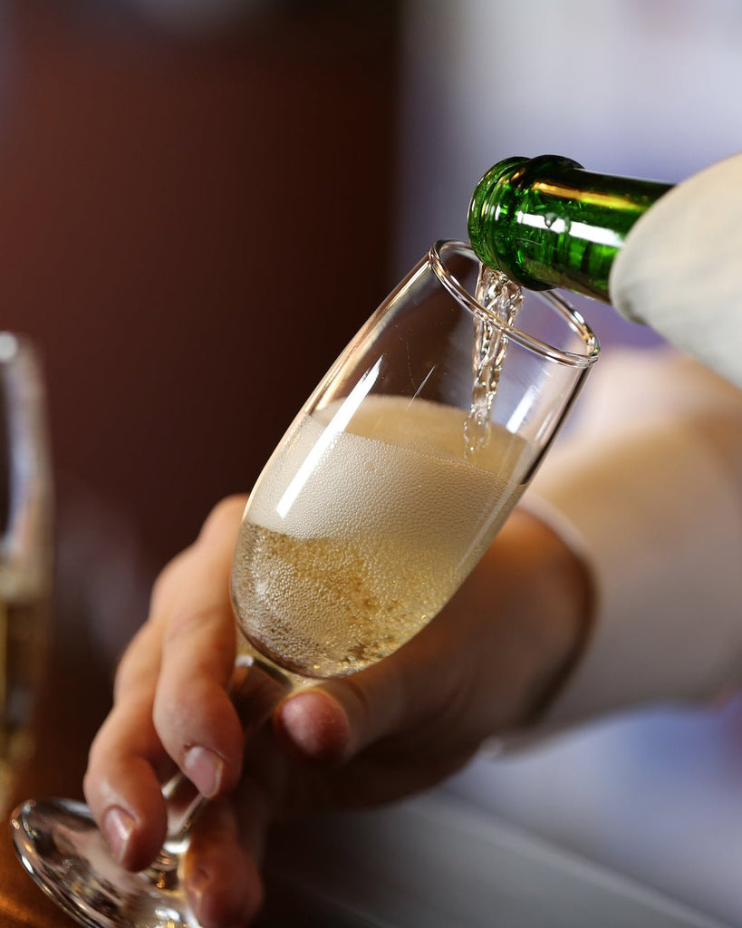 Celebrate With The Best Tasting 5 Non-Alcoholic Sparkling Wine Alternatives - Craftzero