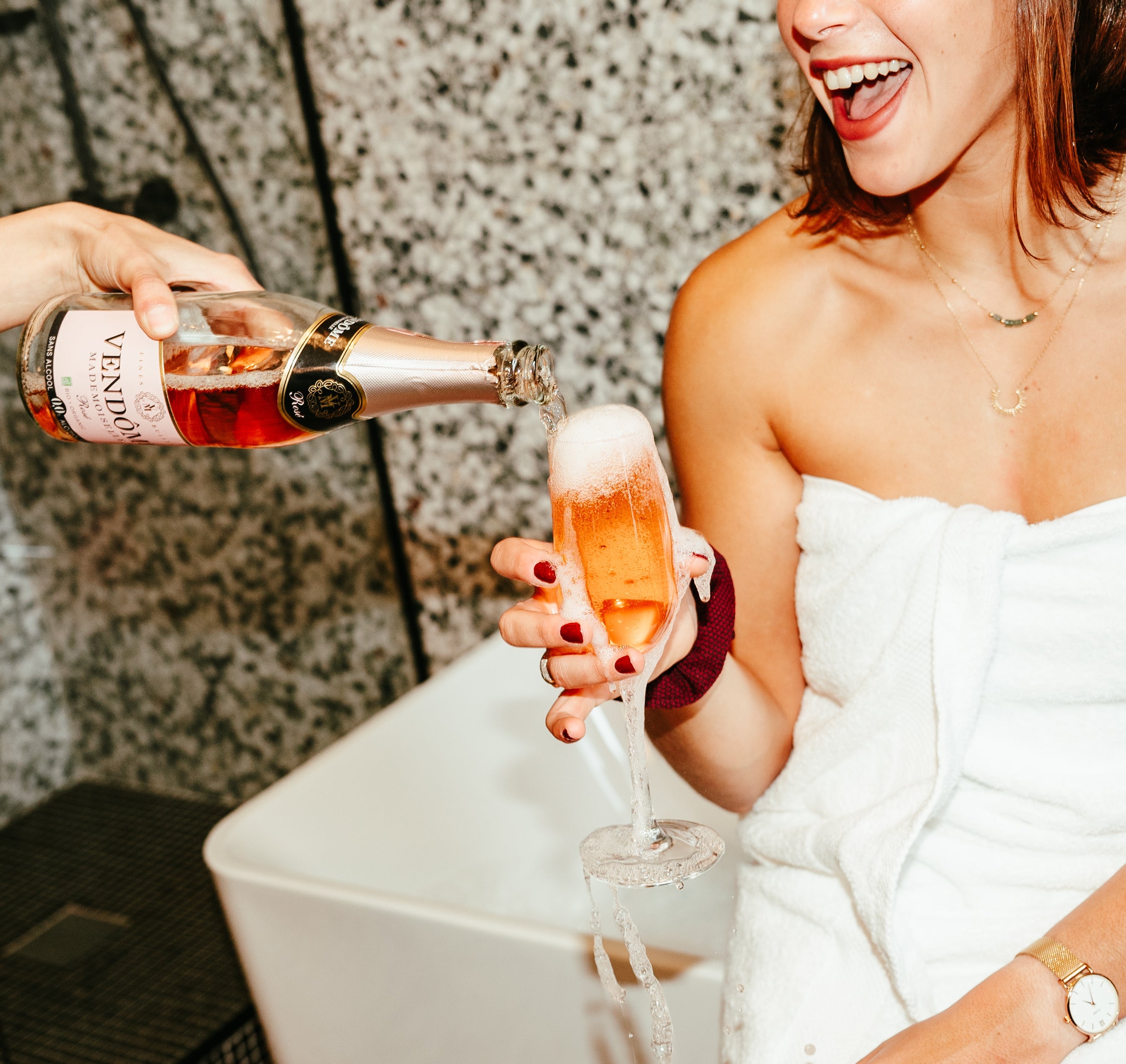 Vendome Mademoiselle Rose & White Duo 750ml (2 Bottles) - Alcohol Removed - Vendome - Craftzero