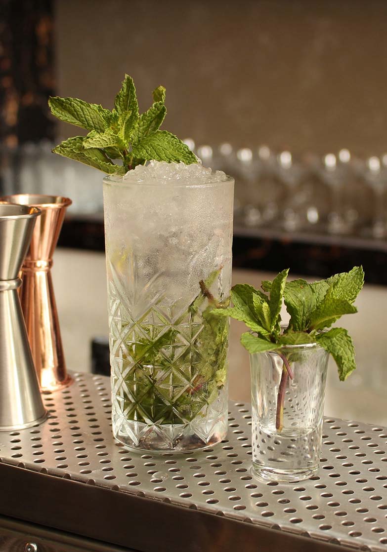 Barnes And Brown Señorita Bianco White Rum 700mL | Barnes & Brown | Craftzero